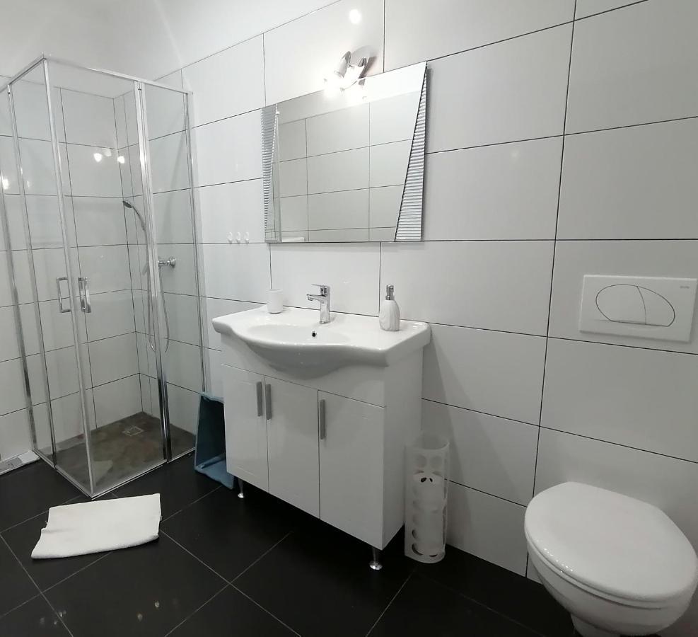 Apartment Srima Luaran gambar