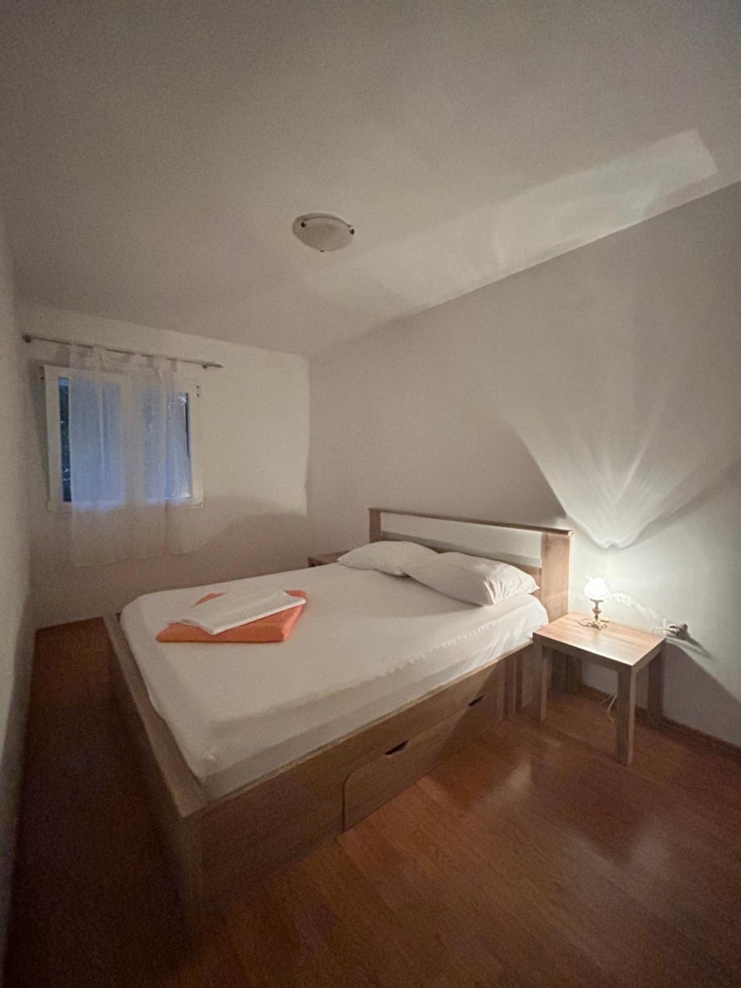 Apartment Srima Luaran gambar
